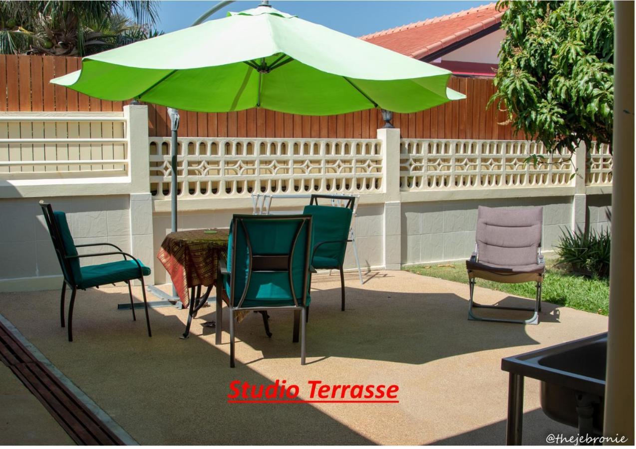 Résidence Chez Nous Phuket Rawai Esterno foto