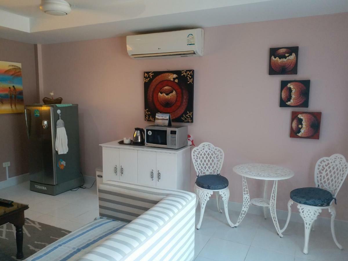 Résidence Chez Nous Phuket Rawai Esterno foto