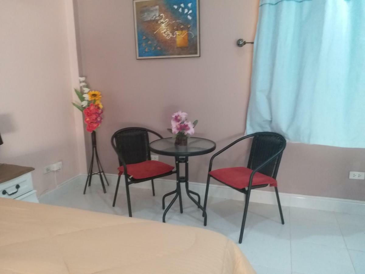 Résidence Chez Nous Phuket Rawai Esterno foto